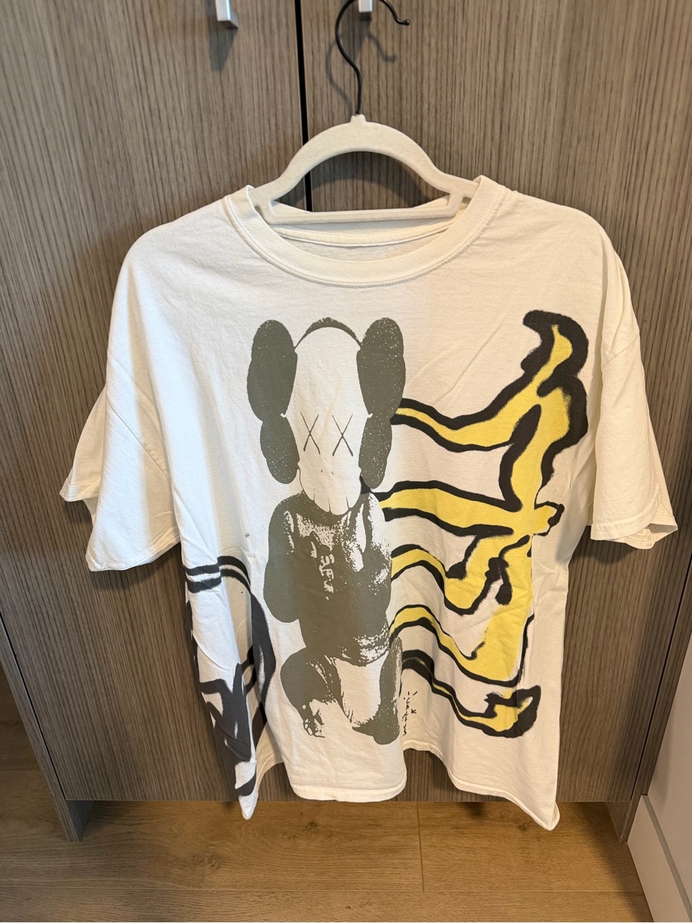 Cactus Jack x Kaws Graphic Crewneck T-Shirt